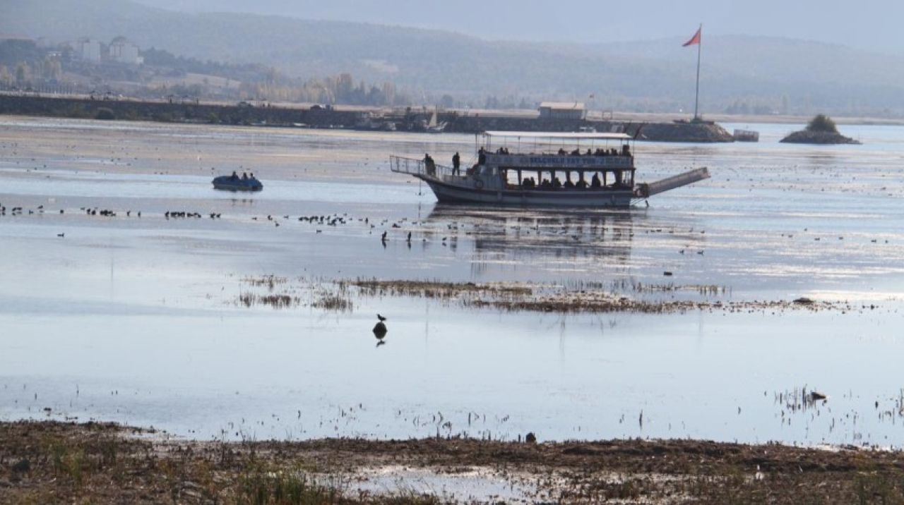 Türkiye'nin en büyük tatlı su gölü kuraklıkla karşı karşıya