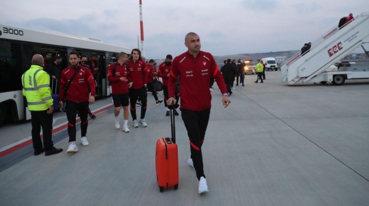 A Milli Futbol Takımı, Karadağ'a ulaştı