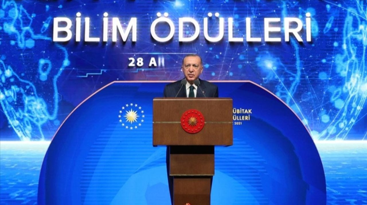 Cumhurbaşkanı Erdoğan: Bilim, Türkiye'nin siyasi bağımsızlığının teminatıdır