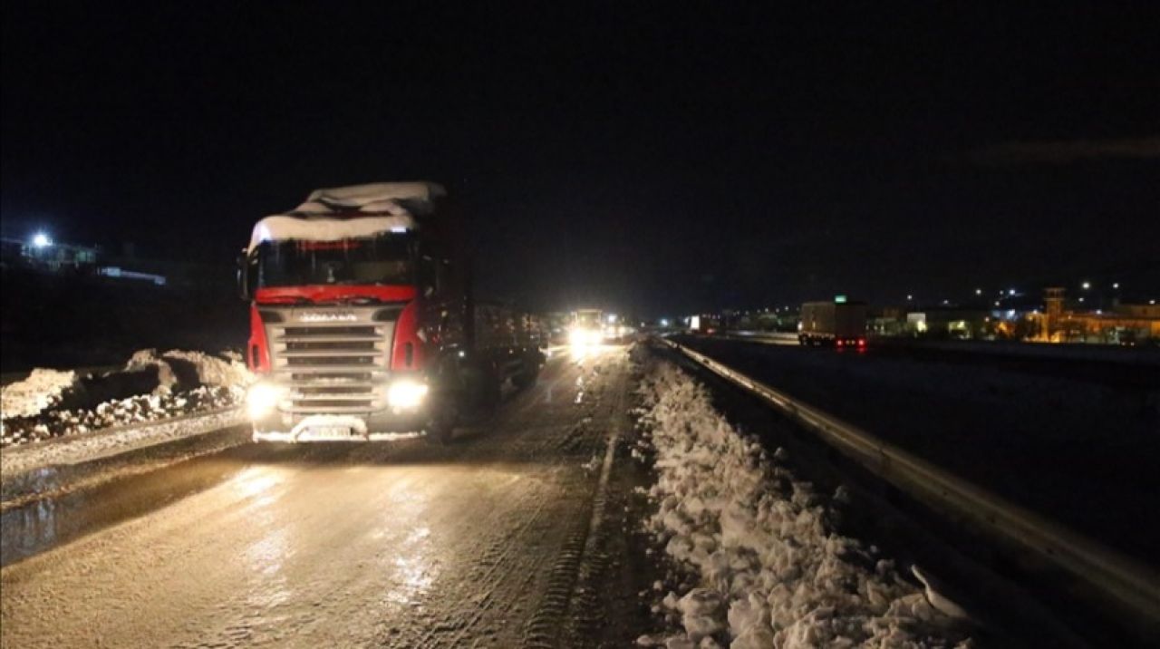 TAG Otoyolu'nda ulaşım kontrollü şekilde başladı