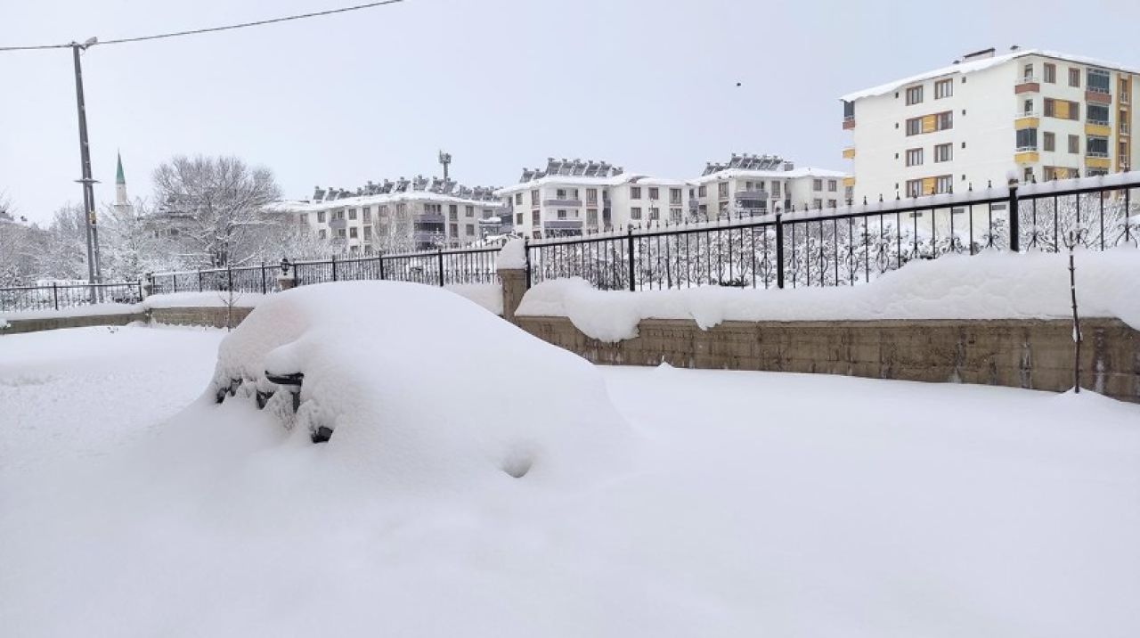 Meteoroloji'den yoğun kar uyarısı: 50 santimetreye kadar ulaşacak