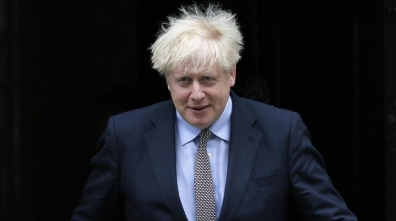 Boris Johnson'dan istifa çağrılara ret