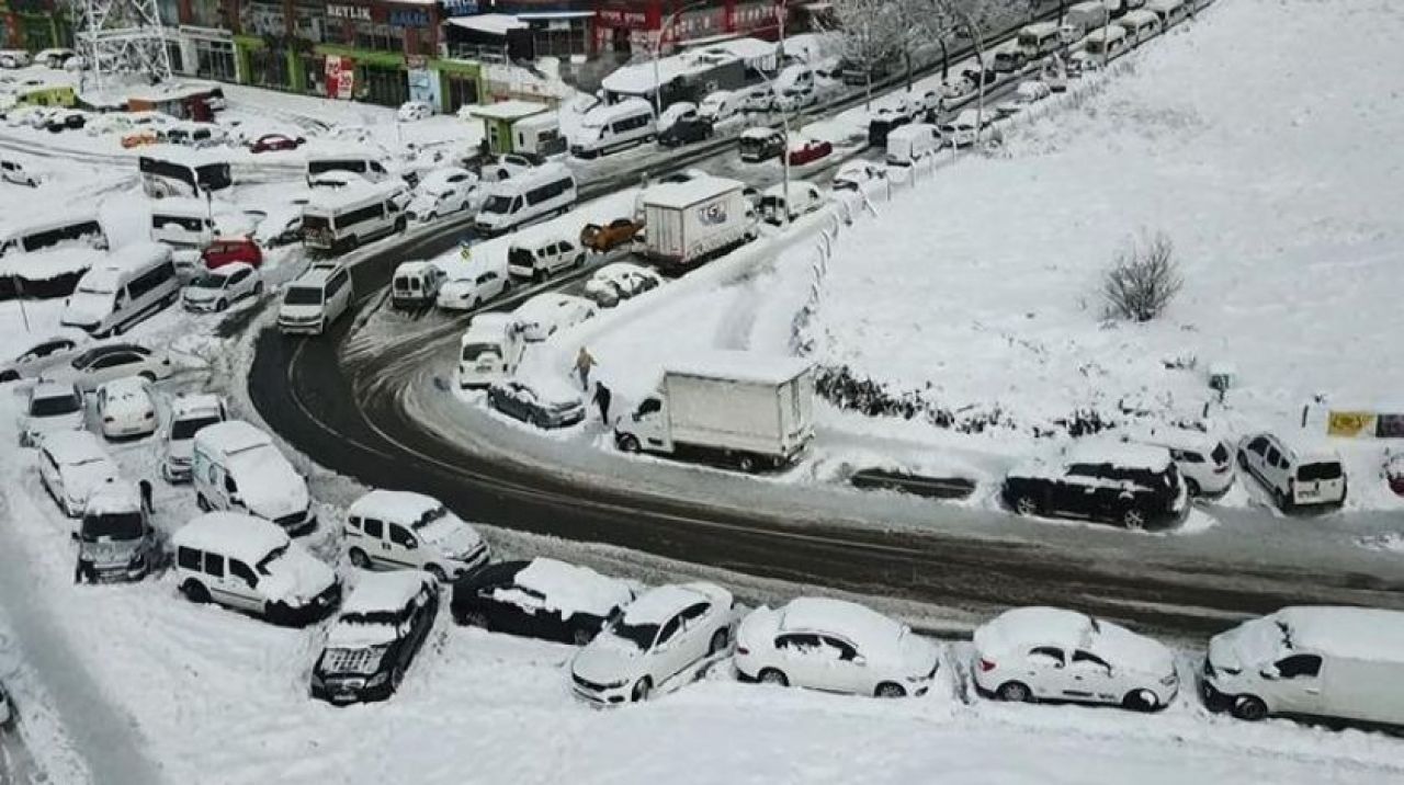 İstanbul’da yollar nasıl, açık mı hangi yollar açık? Hangi yollar kapalı, yollar açıldı mı?