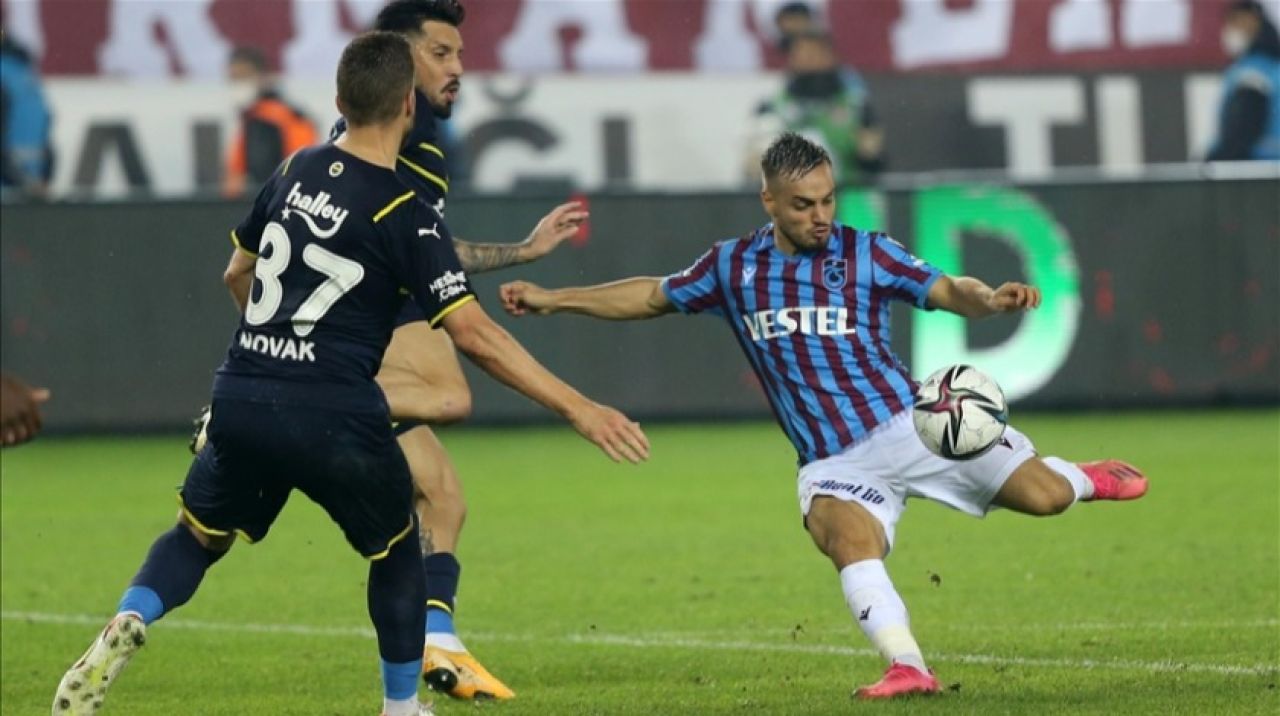 Fenerbahçe, Süper Lig'de yarın lider Trabzonspor'u konuk edecek