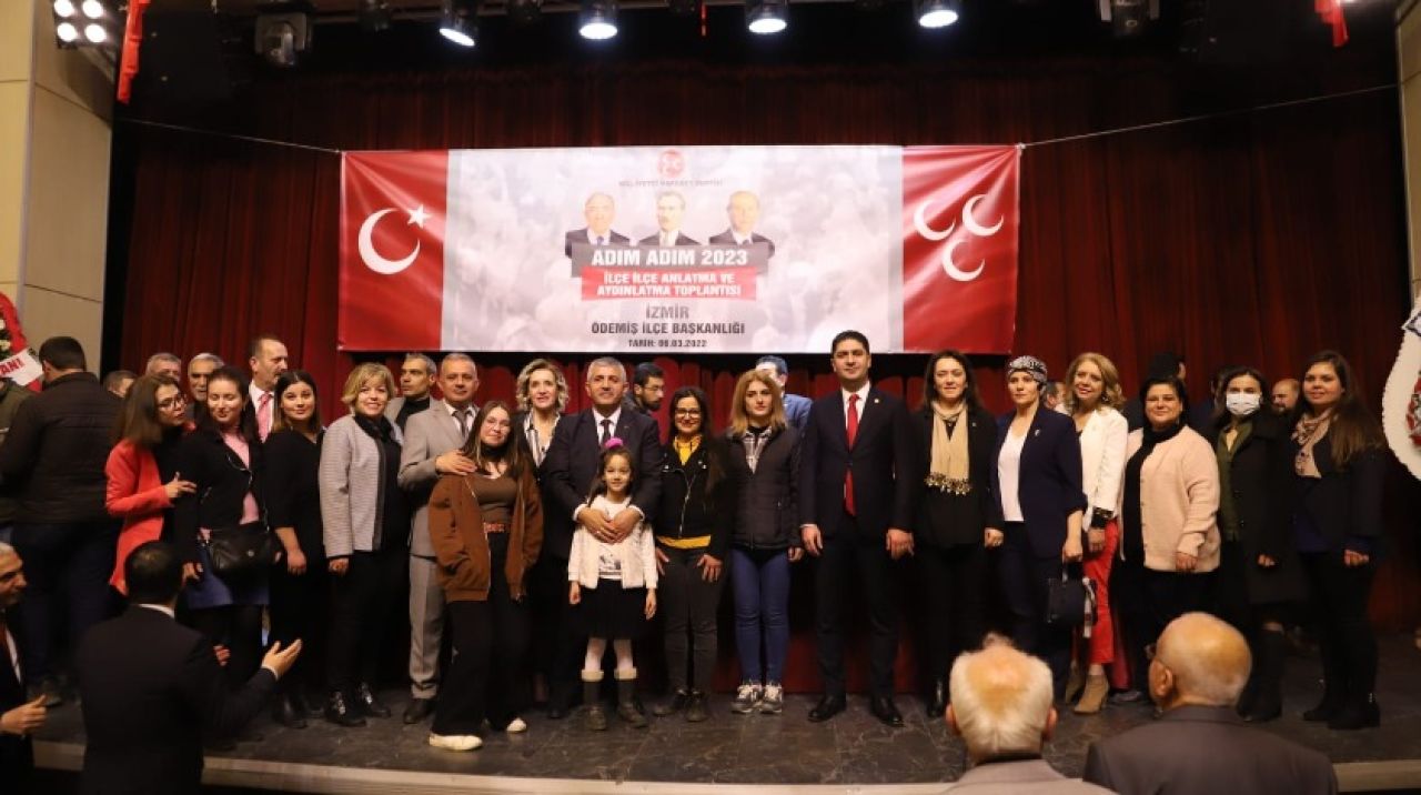 CHP ve İP’ten ayrıldılar, MHP’ye katıldılar