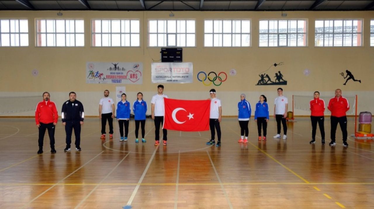 İşitme Engelliler Badminton Milli Takımı Akdağmadeni'nde kampa girdi