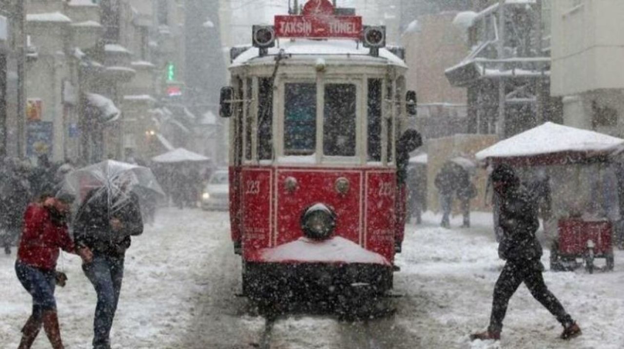 İstanbul'da eğitime kar engeli!