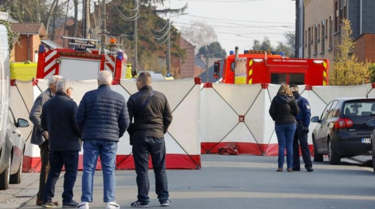 O Ülkede araç karnaval alanına daldı: Ölü ve yaralılar var