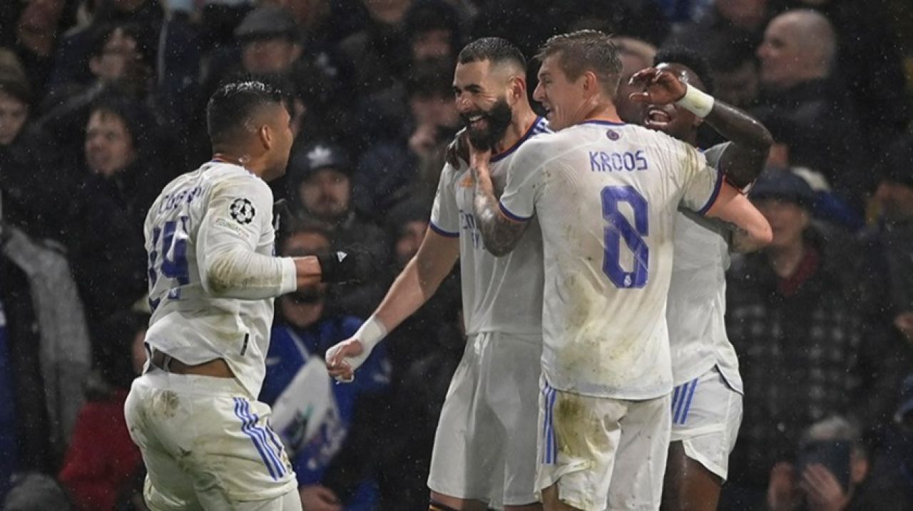 Benzema 3 gol attı, Madrid avantajı kaptı