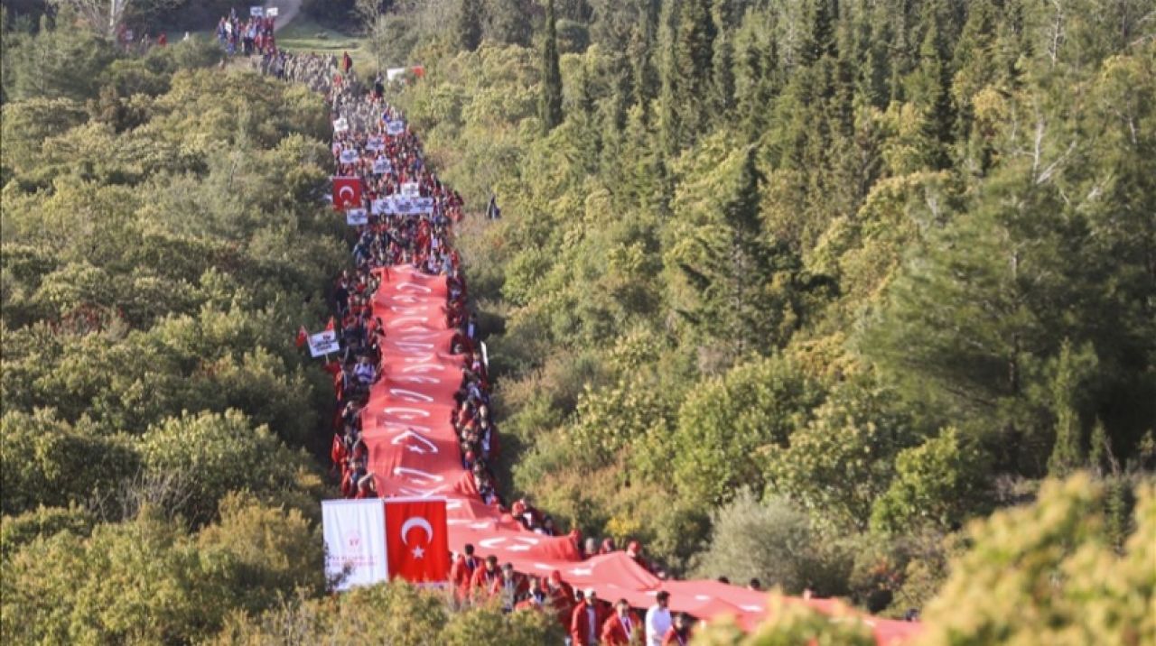 Gençler atalarının izinde Conkbayırı'na yürüdü