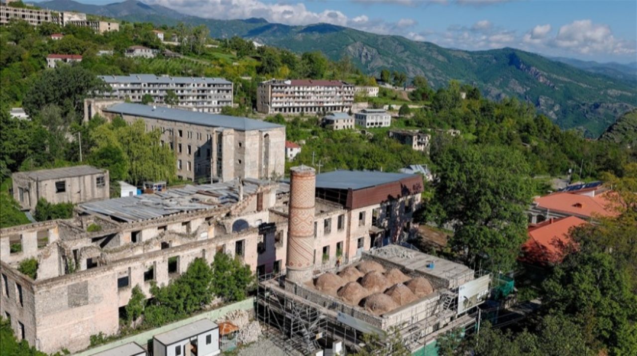 'Karabağ'ın atan kalbi' Şuşa'da restorasyon çalışmaları sürüyor