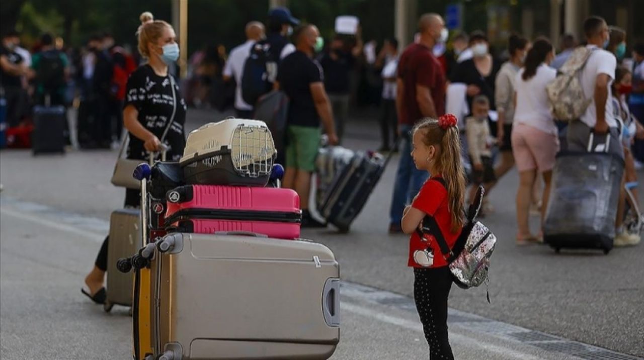 Antalya'ya gelen turist sayısı 3 milyonu aştı