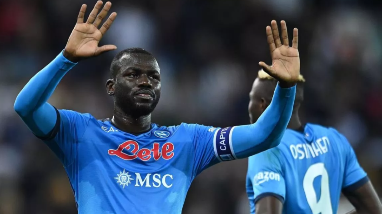 38 milyon Euro'luk imza! Koulibaly resmen açıklandı