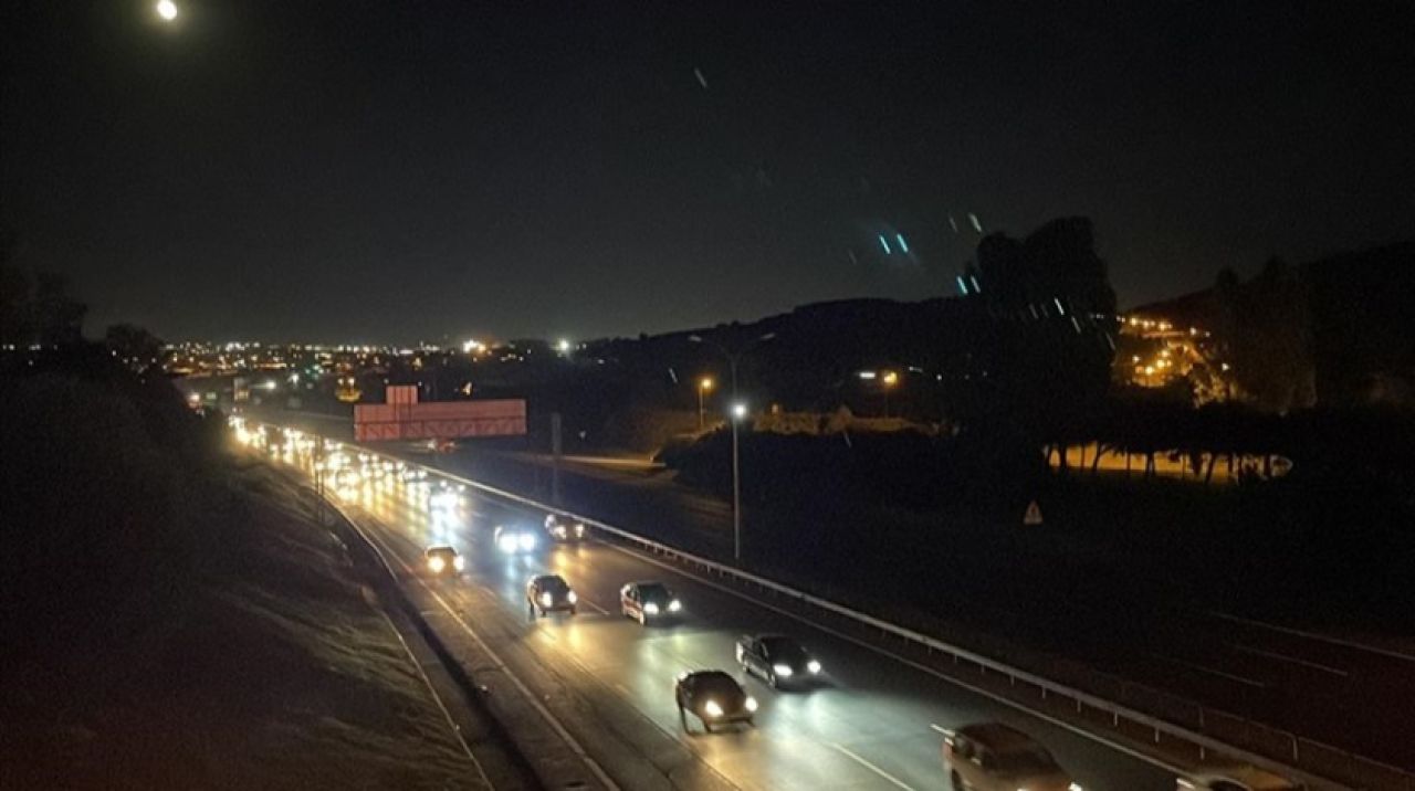 İstanbul'da bayram tatilinden dönüş yoğunluğu yaşanıyor