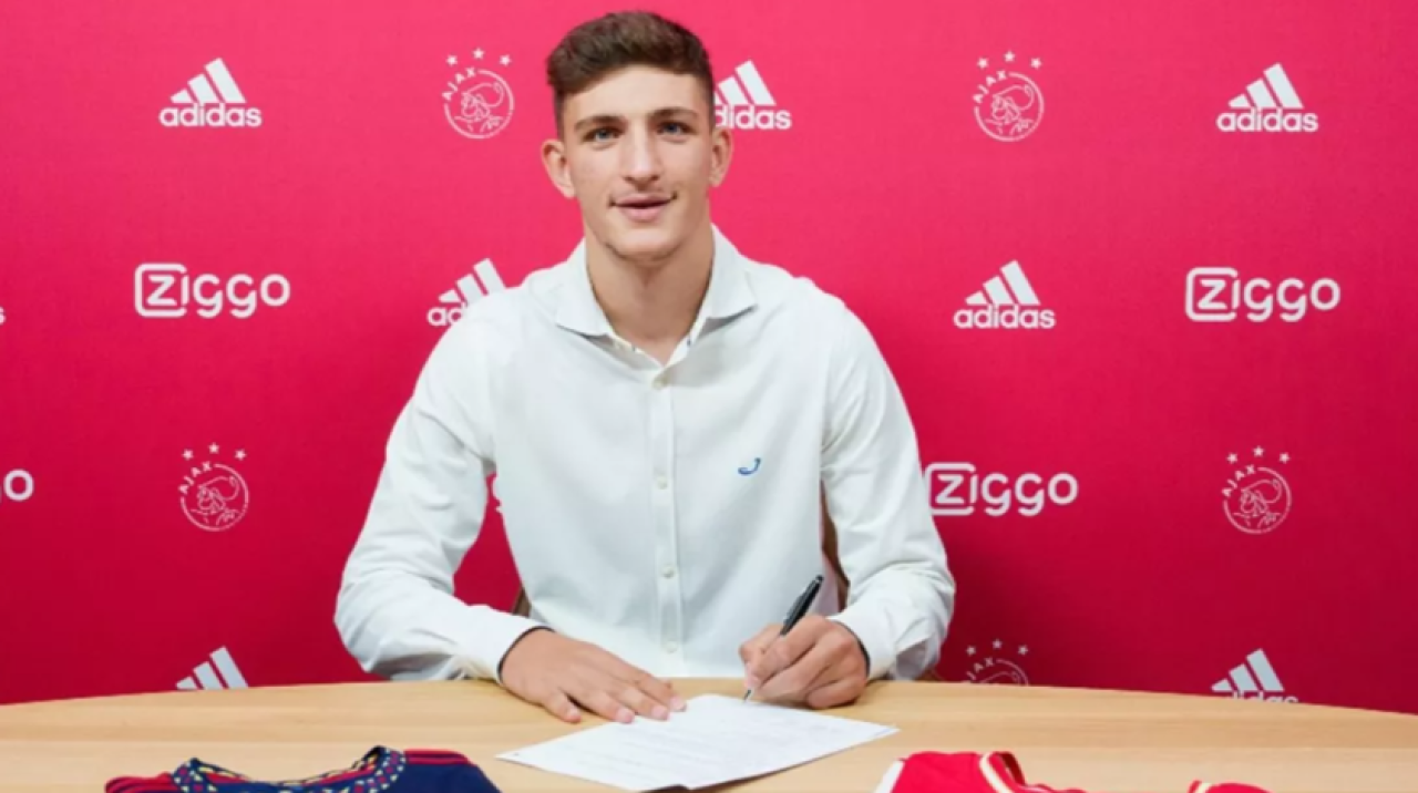 Ahmetcan Kaplan resmen Ajax'ta