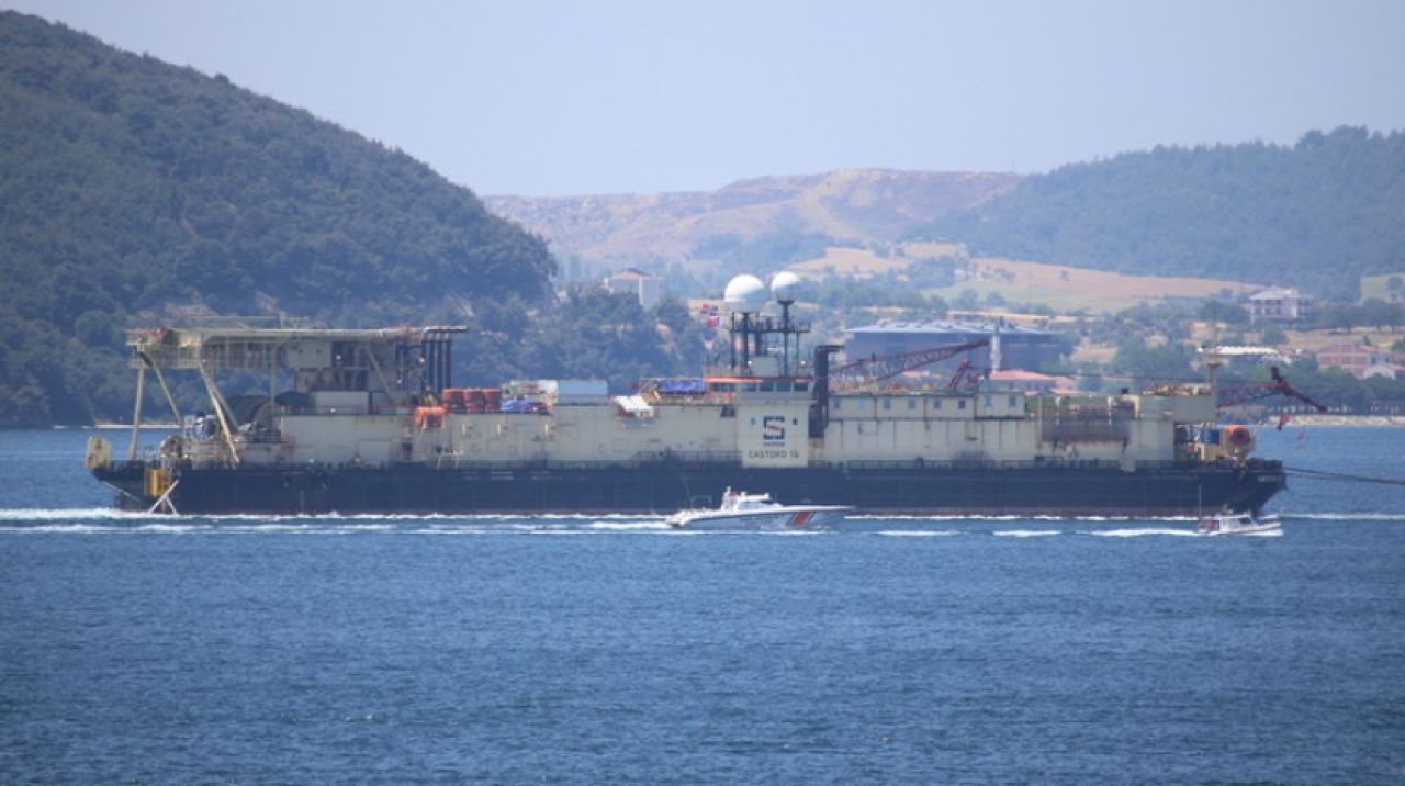 Karadeniz Gaz Sahası'nda denizin altına kablo döşeyecek gemi İstanbul'da