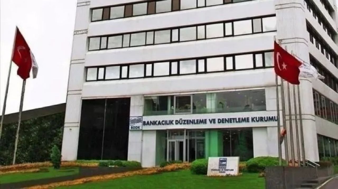 Kredilere erişimde döviz sınırı düzenlemesi yarın yürürlüğe giriyor