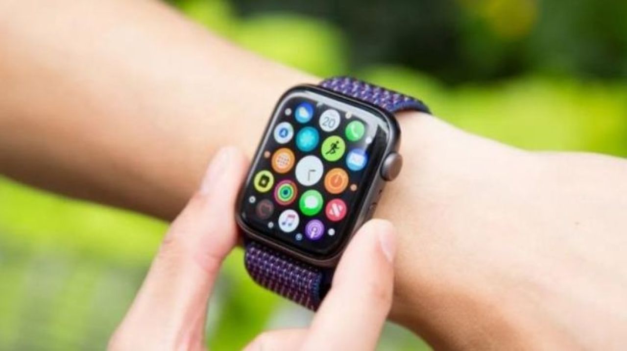 Polisleri ve acil servisleri bezdirmişti! Apple Watch bu sefer işe yaradı