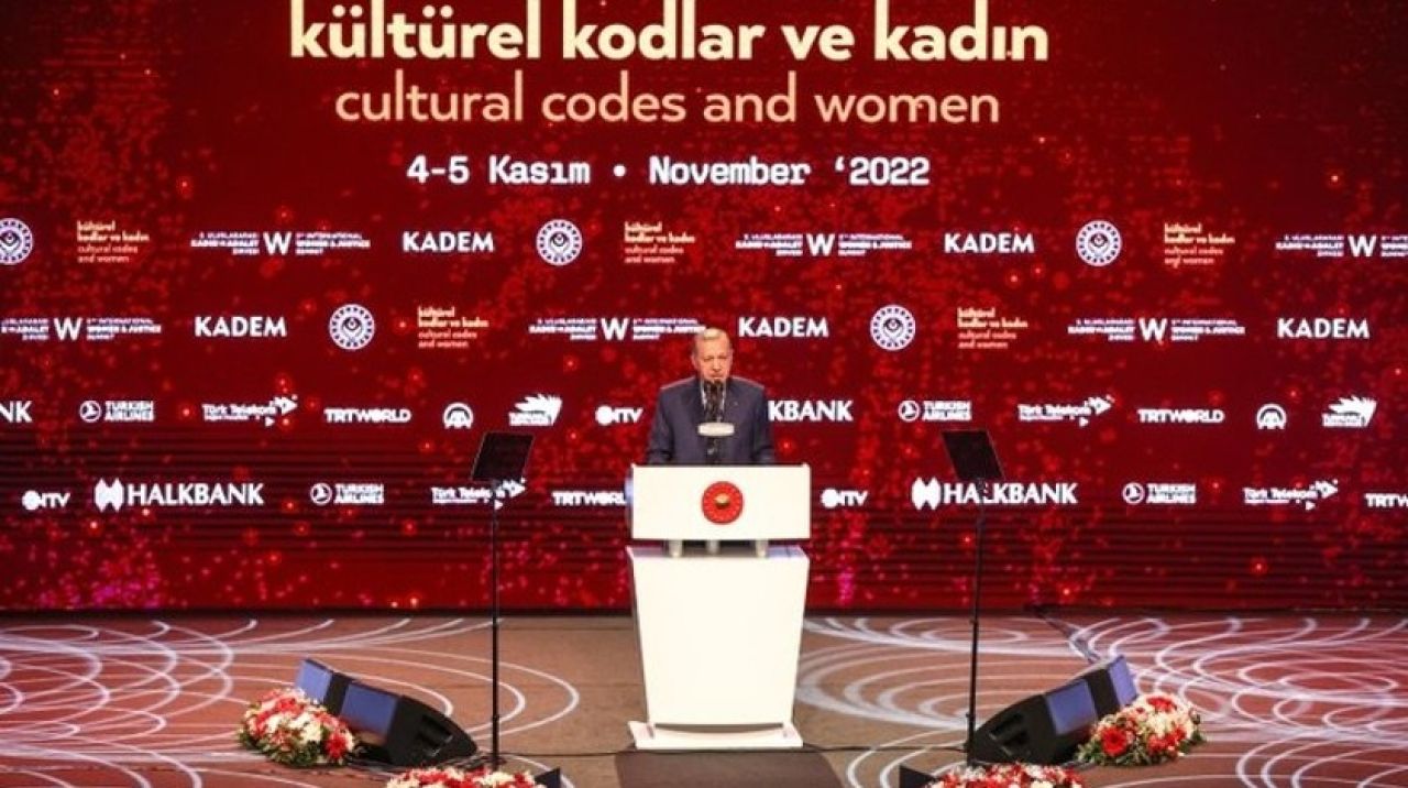 Cumhurbaşkanı Erdoğan'dan Kılıçdaroğlu'na başörtüsü çıkışı: Neden kaçak dövüşüyorsun?