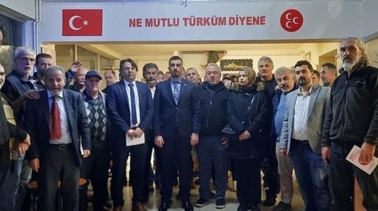 MHP’li sandık müşahitleri eğitimde