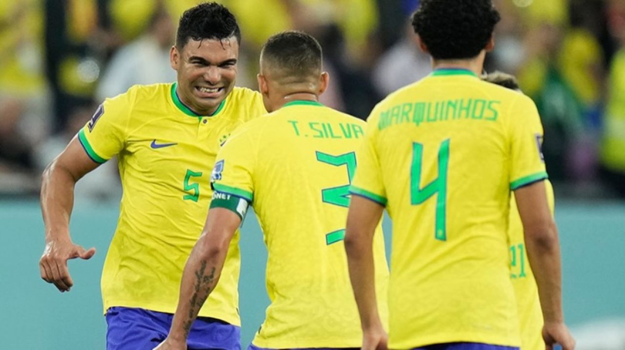 Casemiro şapkadan tavşanı çıkardı: Brezilya turladı