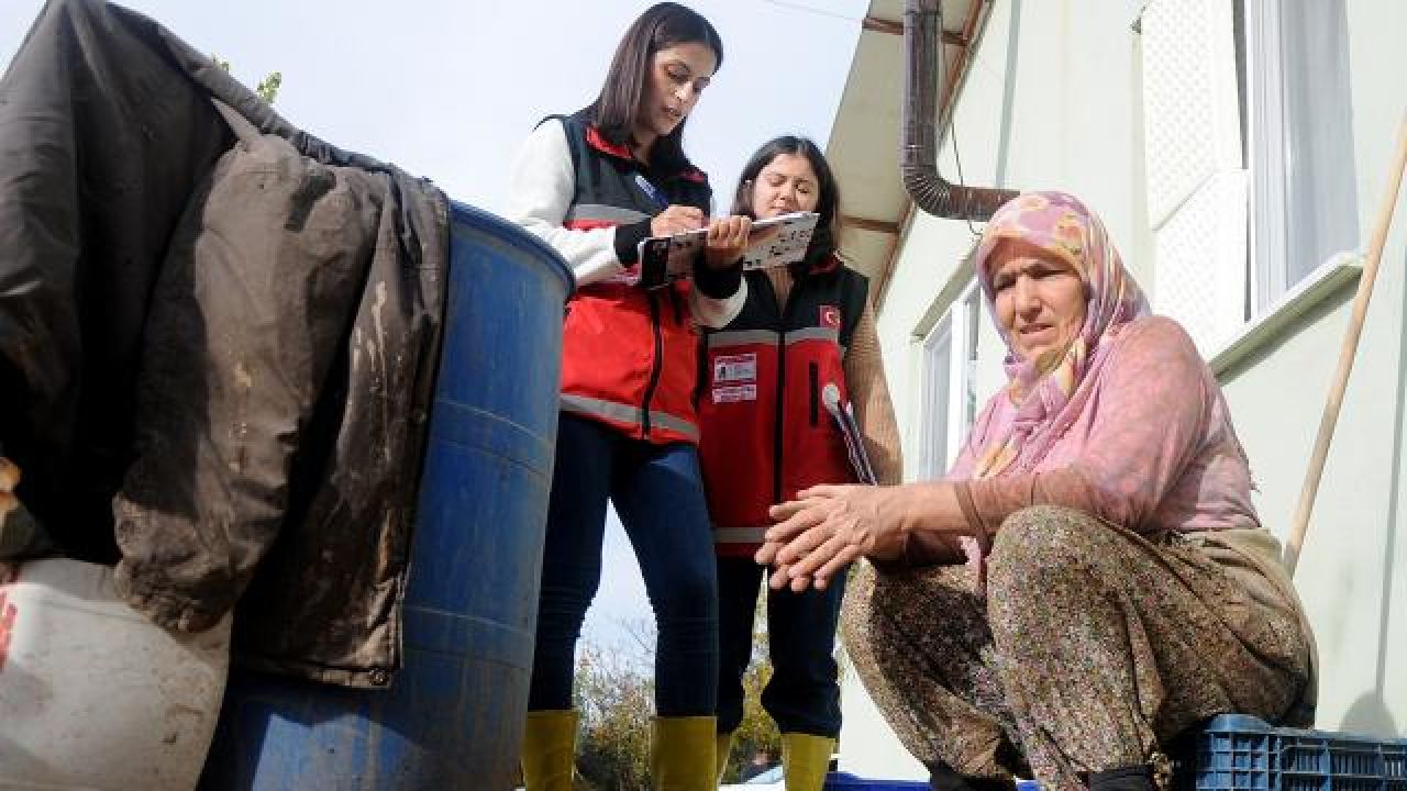 Aile ve Sosyal Hizmetler Bakanlığı'ndan afetlerde 105 milyon lira nakdi yardım