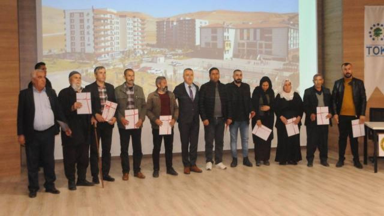 Şırnak'ta terör mağduru ailelere evlerinin tapusu teslim edildi