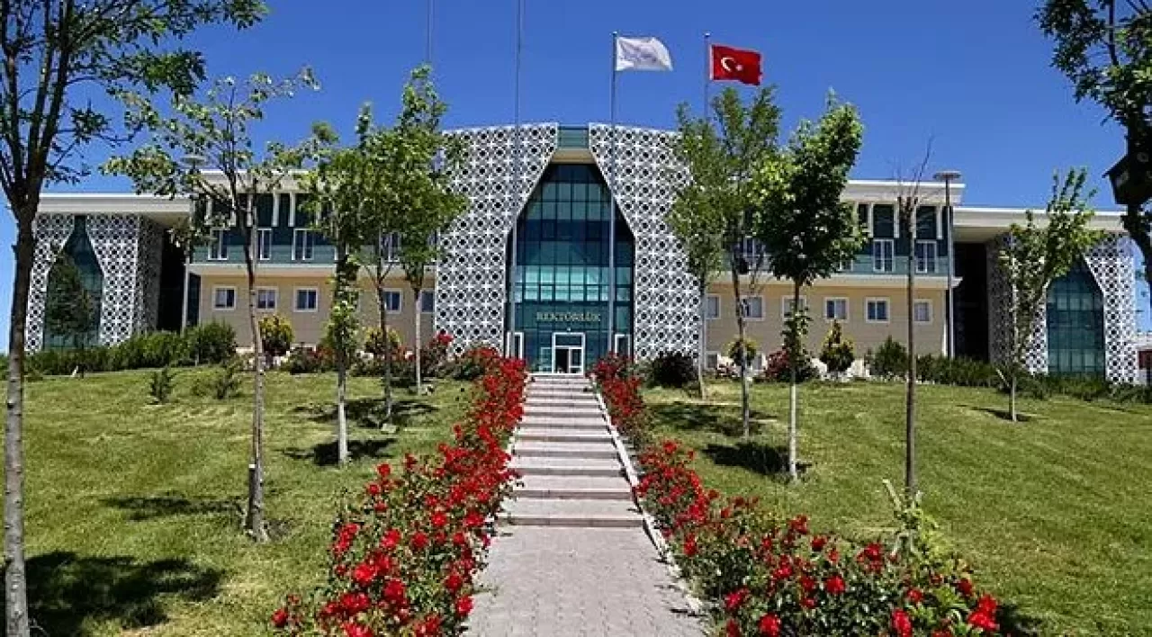 Aksaray Üniversitesi 11 Araştırma Görevlisi alıyor