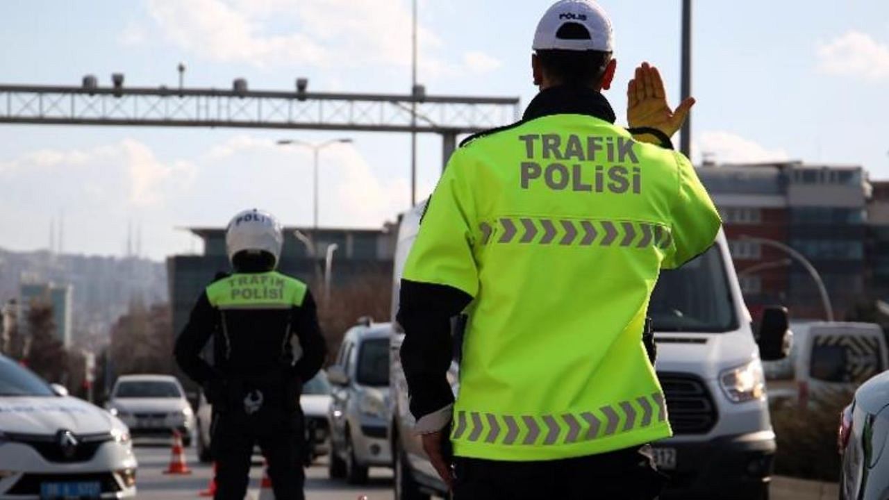 Polisin bu isteğine sakın itiraz etmeyin! 8 bin 551 TL cezası var