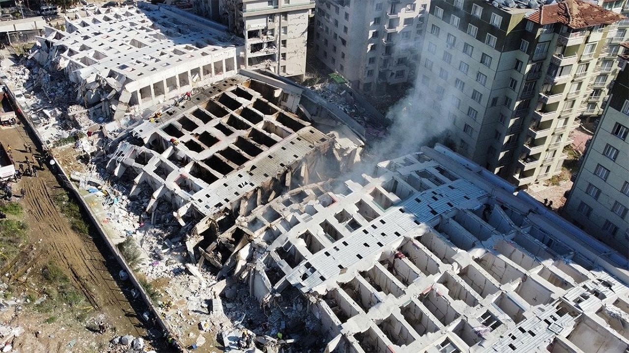 Hatay’da depremde yıkılan Rönesans Rezidans’ın müteahhidi Mehmet Coşkun tutuklandı