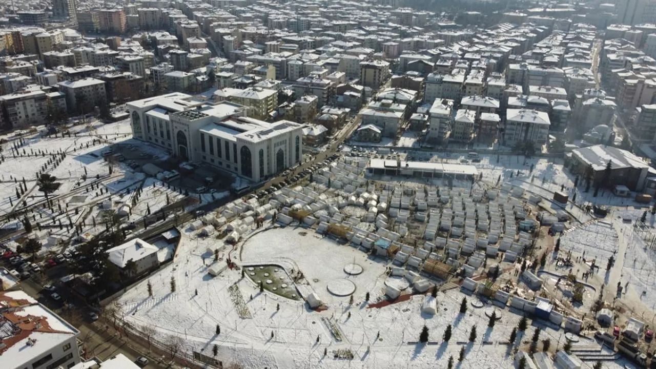 Deprem bölgesindeki hasarsız konutlara elektrik verilebilecek