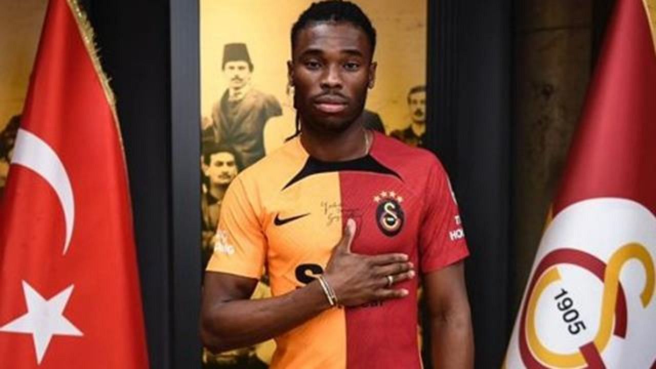 Galatasaray'dan gece yarısı bombası! Transfer resmen açıklandı