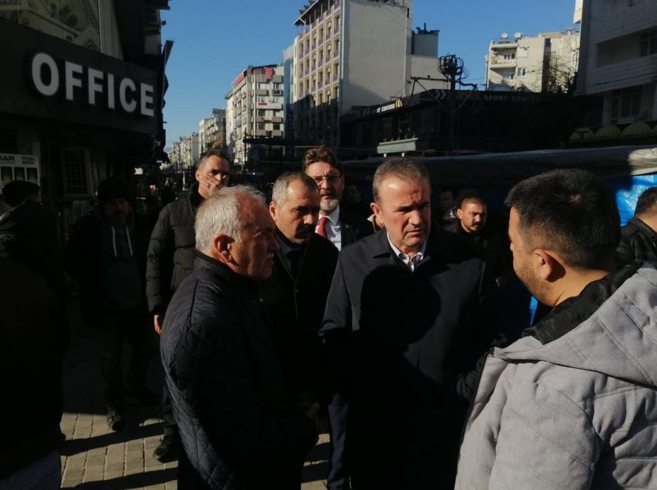 Antalya Ülkü Ocakları'ndan yardım seferberliği