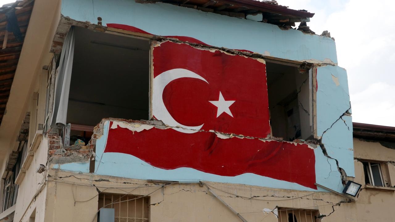 110 yıllık Antakya Lisesi depreme dayanamadı 2