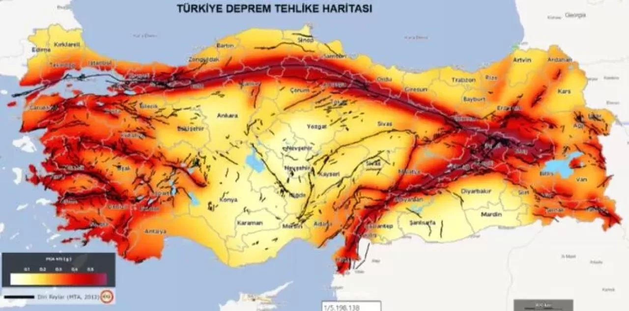 Deprem uzmanı uyardı: "Türkiye Deprem Tehlike Haritası güncellenmeli"