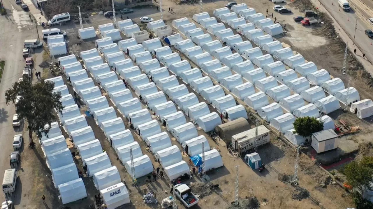 Bakan Kurum'dan deprem bölgesindeki çalışmalar hakkında açıklama