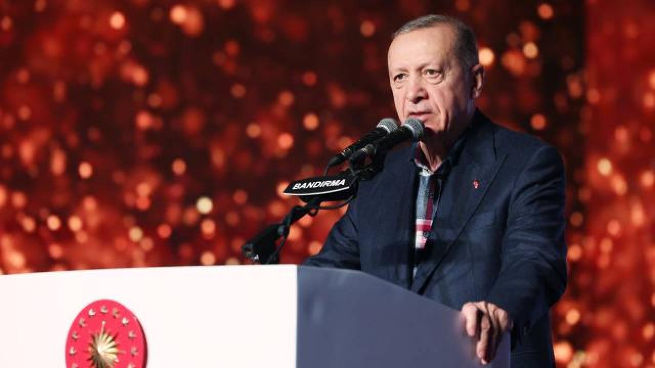 Cumhurbaşkanı Erdoğan'ın haftalık mesaisi sosyal medyadan paylaşıldı