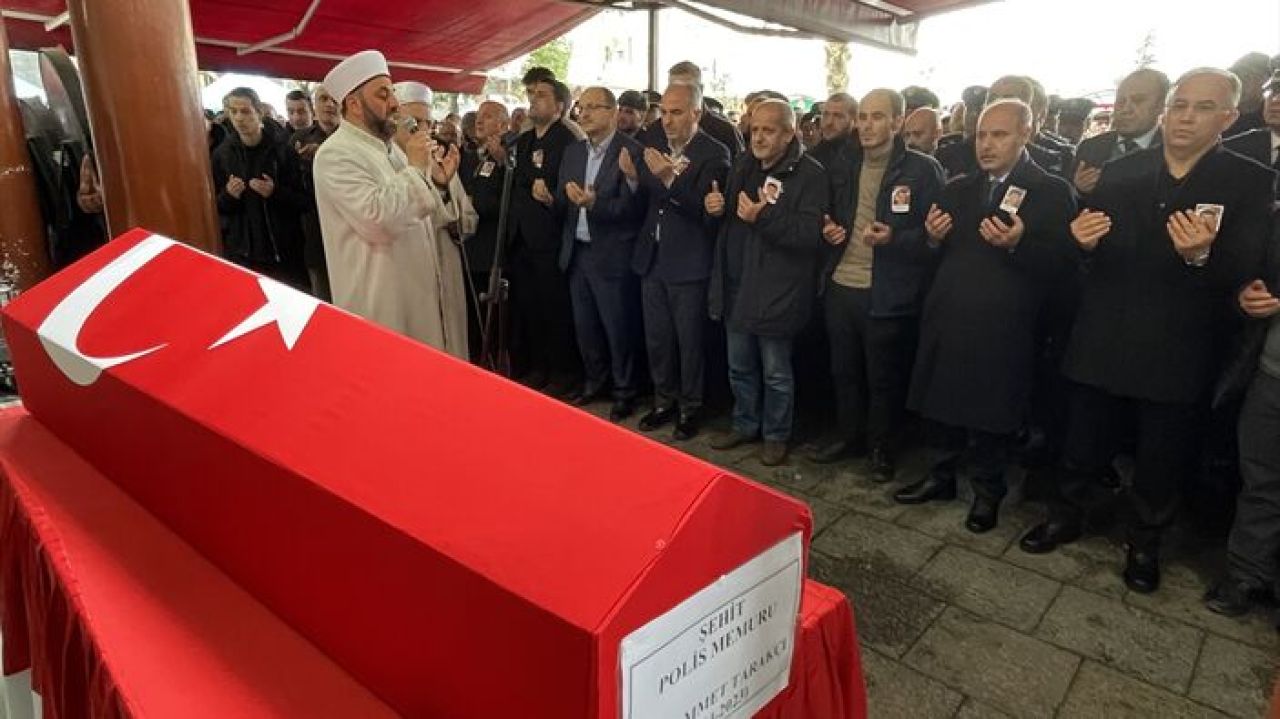 Hatay'da şehit düşen polis memuru Muhammet Tarakçı, Rize'de son yolculuğuna uğurlandı