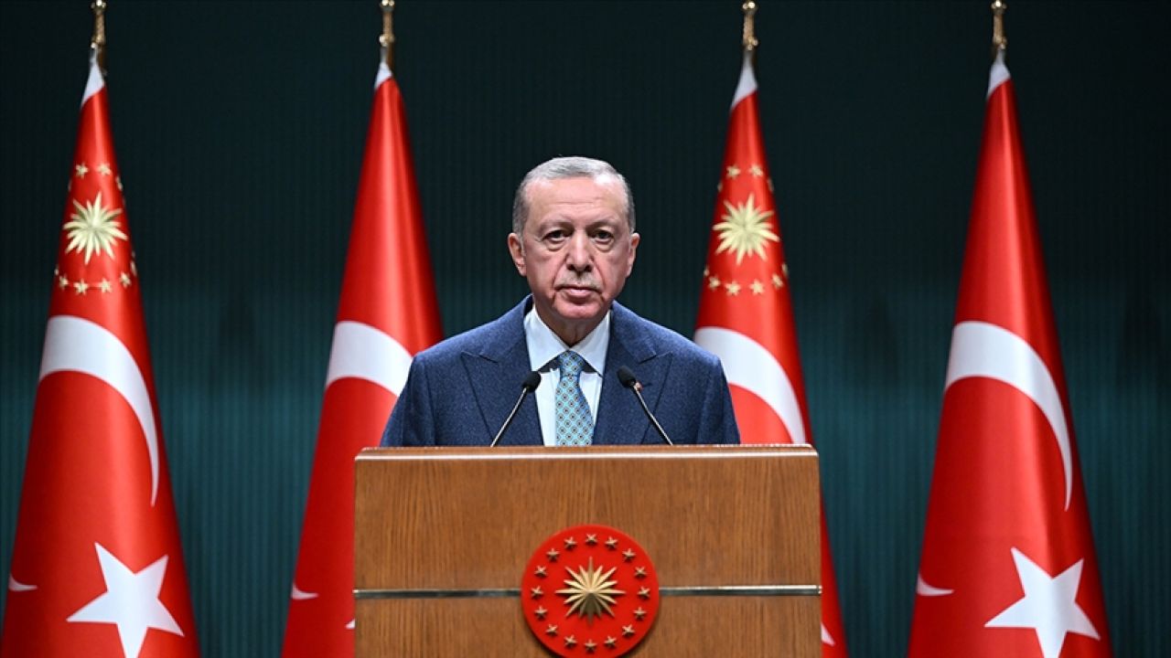 Cumhurbaşkanı Erdoğan: "Onlar koltuk kavgasında biz millete hizmet yolundayız"