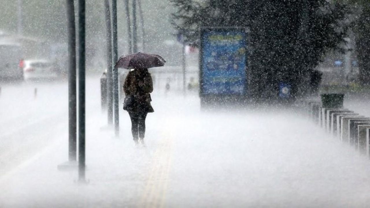 Meteoroloji'den yeni hava durumu raporu! Bu tarihe dikkat: Birçok il için gök gürültülü sağanak uyarısı