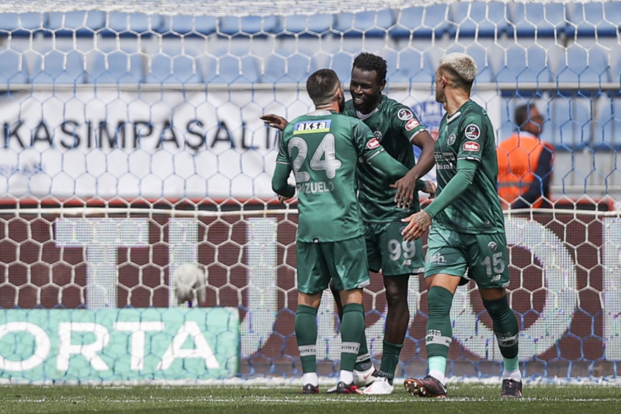 Konyaspor Kasımpaşa'yı iki golle geçti