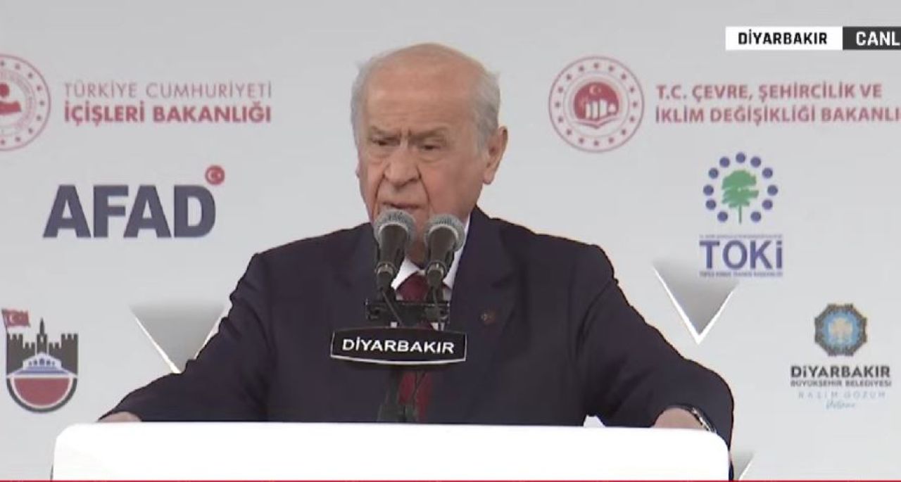 MHP lideri Devlet Bahçeli'den önemli açıklamalar: Diyarbakır'da deprem konutlarının temeli atılıyor