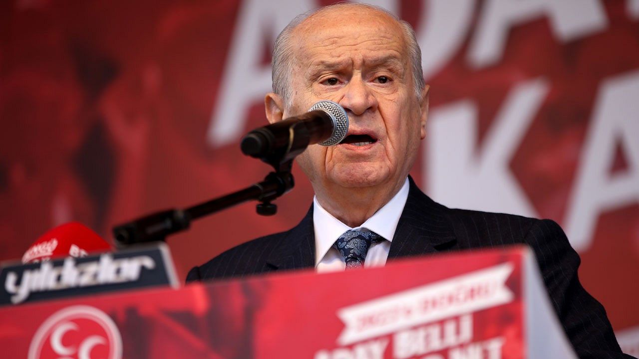 MHP lideri Devlet Bahçeli: “Anayasa Mahkemesi başkanının dilinin altında gevelediği asıl konu nedir?”