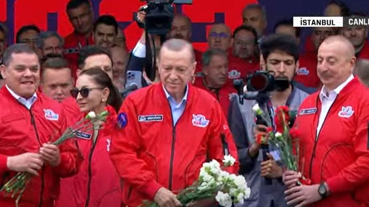 Cumhurbaşkanı Erdoğan ve Aliyev TEKNOFEST'te: Togg'la geldiler