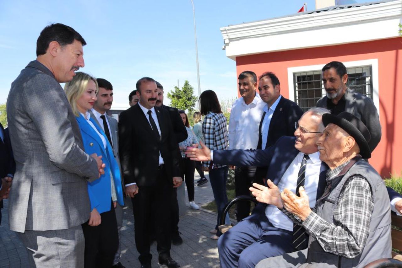 MHP Adana’da fırtına gibi esiyor!