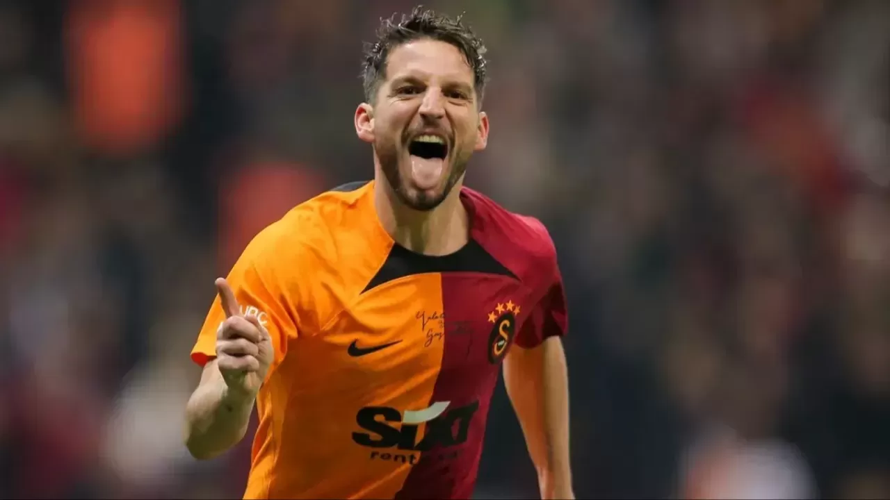 Galatasaray'da Dries Mertens gelişmesi yaşanıyor