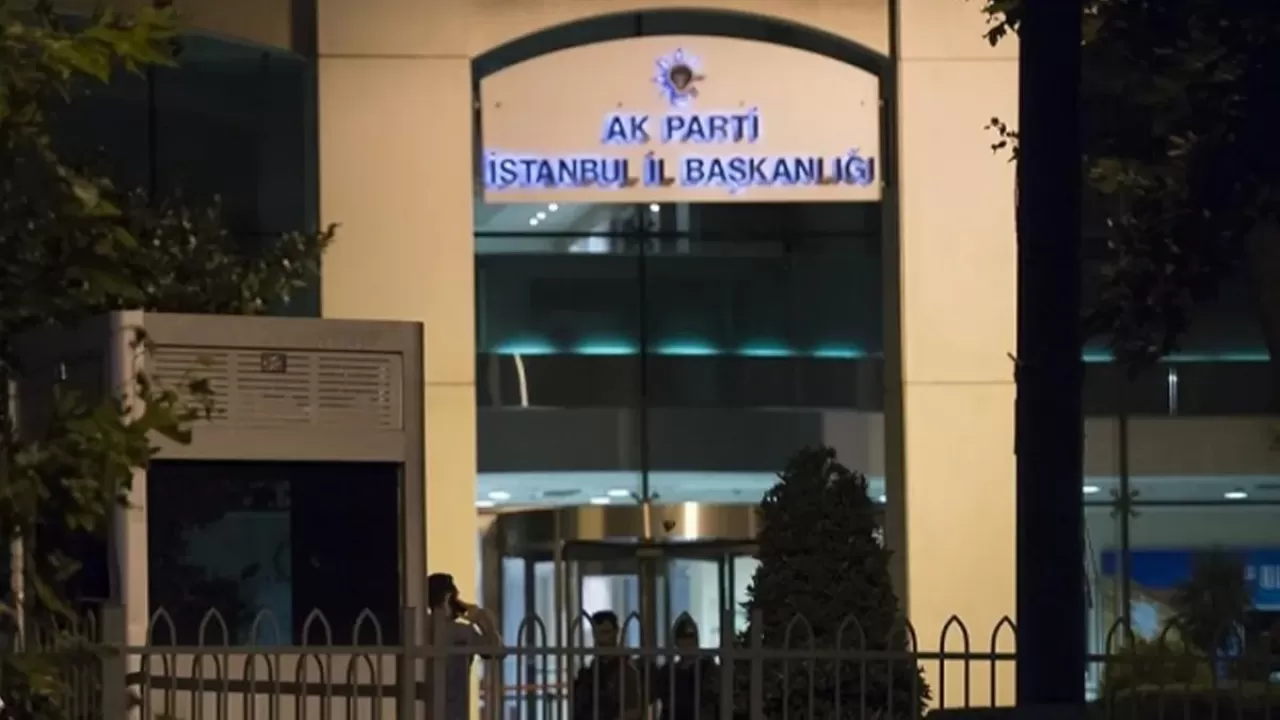 Hazırlıklar başladı: AK Parti İstanbul İl Başkanlığı balkon konuşmasına hazırlanıyor