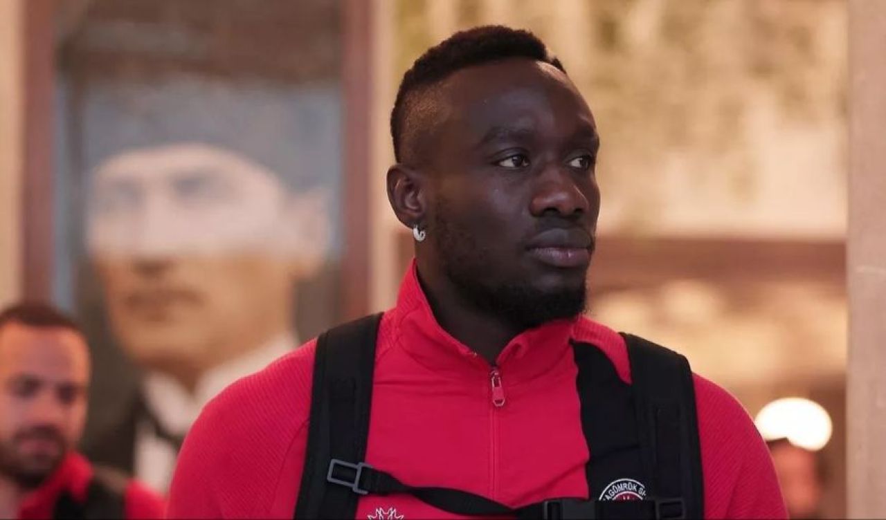 Ve yılın transferi bitti! Süper Lig devinin yeni yıldızı Mbaye Diagne oldu