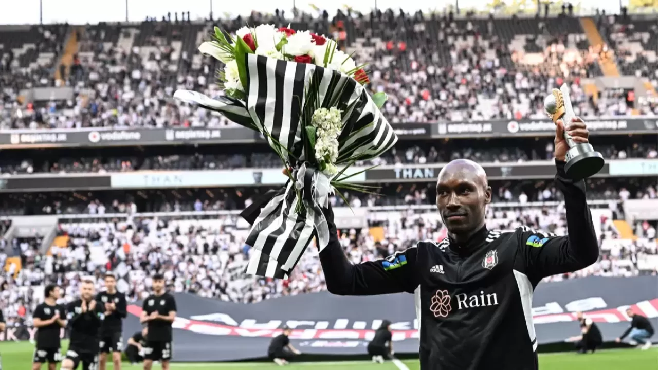 Atiba Hutchinson, futbolu bıraktı