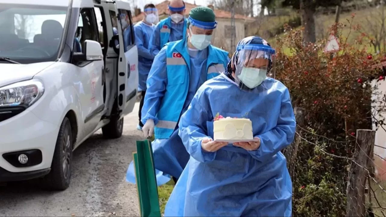 Evde sağlık hizmetinde yeni dönem! O yaş grubunu da kapsayacak